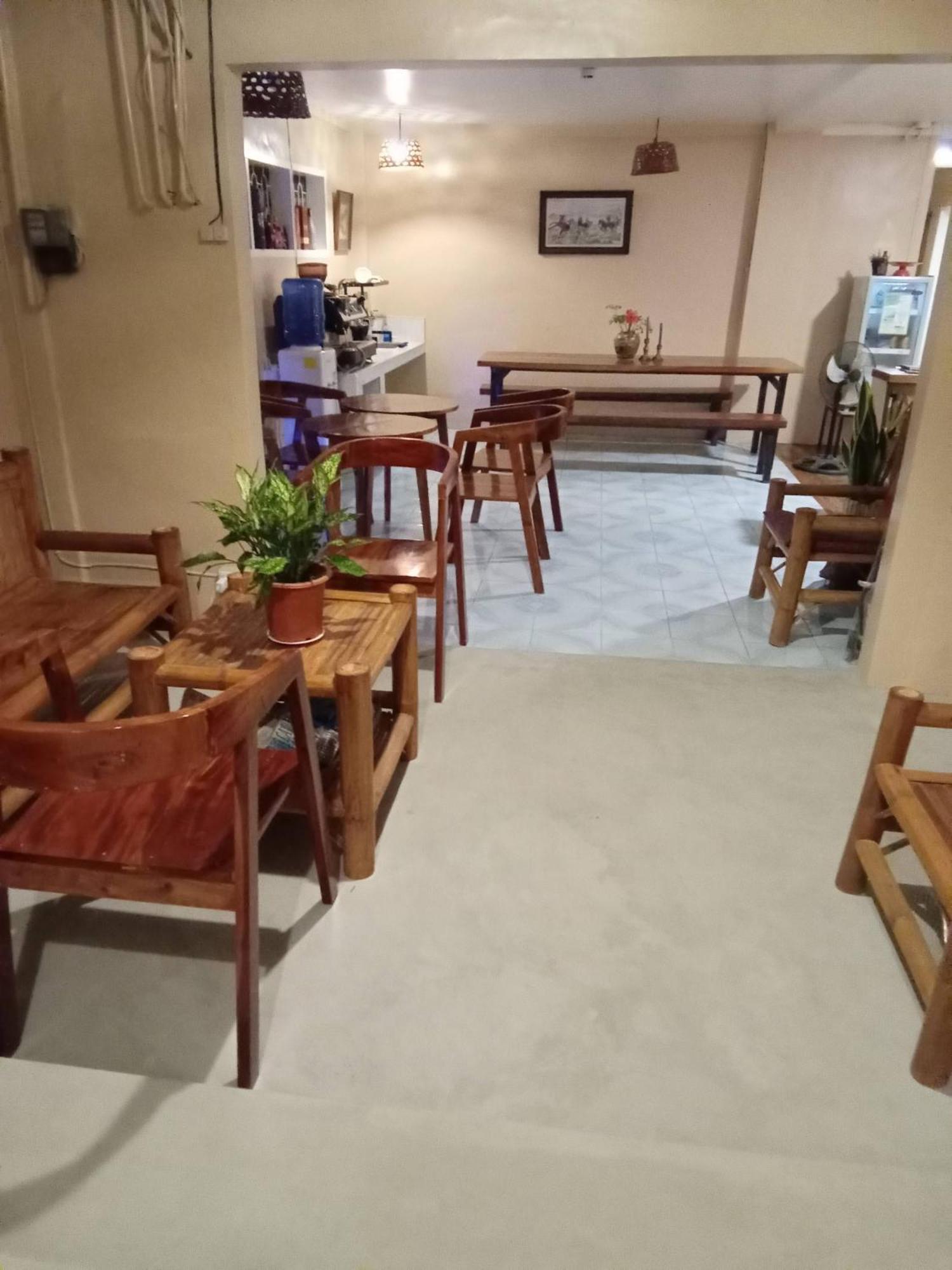 מואלבואל Laguno Hostel And Guest House מראה חיצוני תמונה