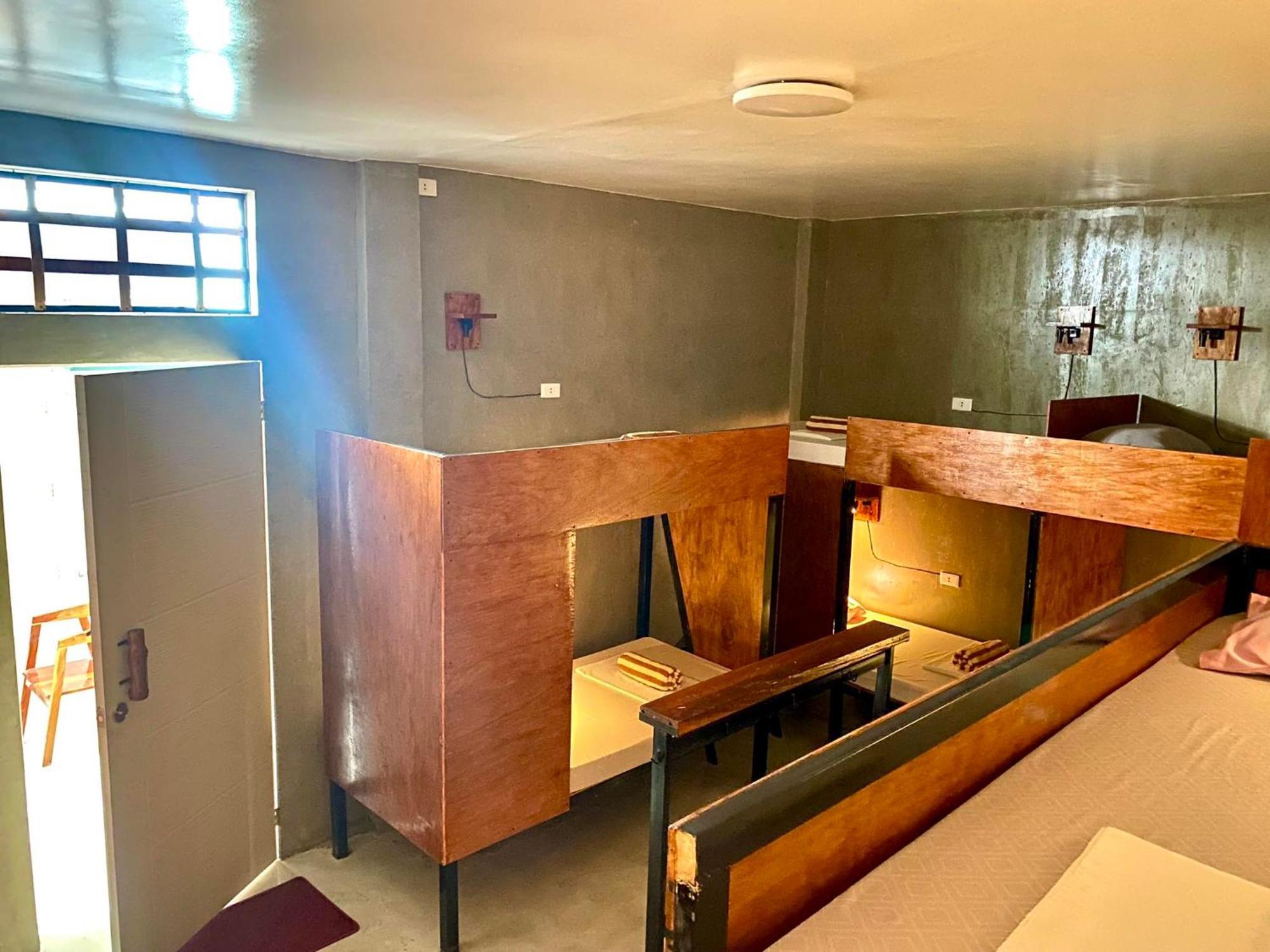 מואלבואל Laguno Hostel And Guest House מראה חיצוני תמונה