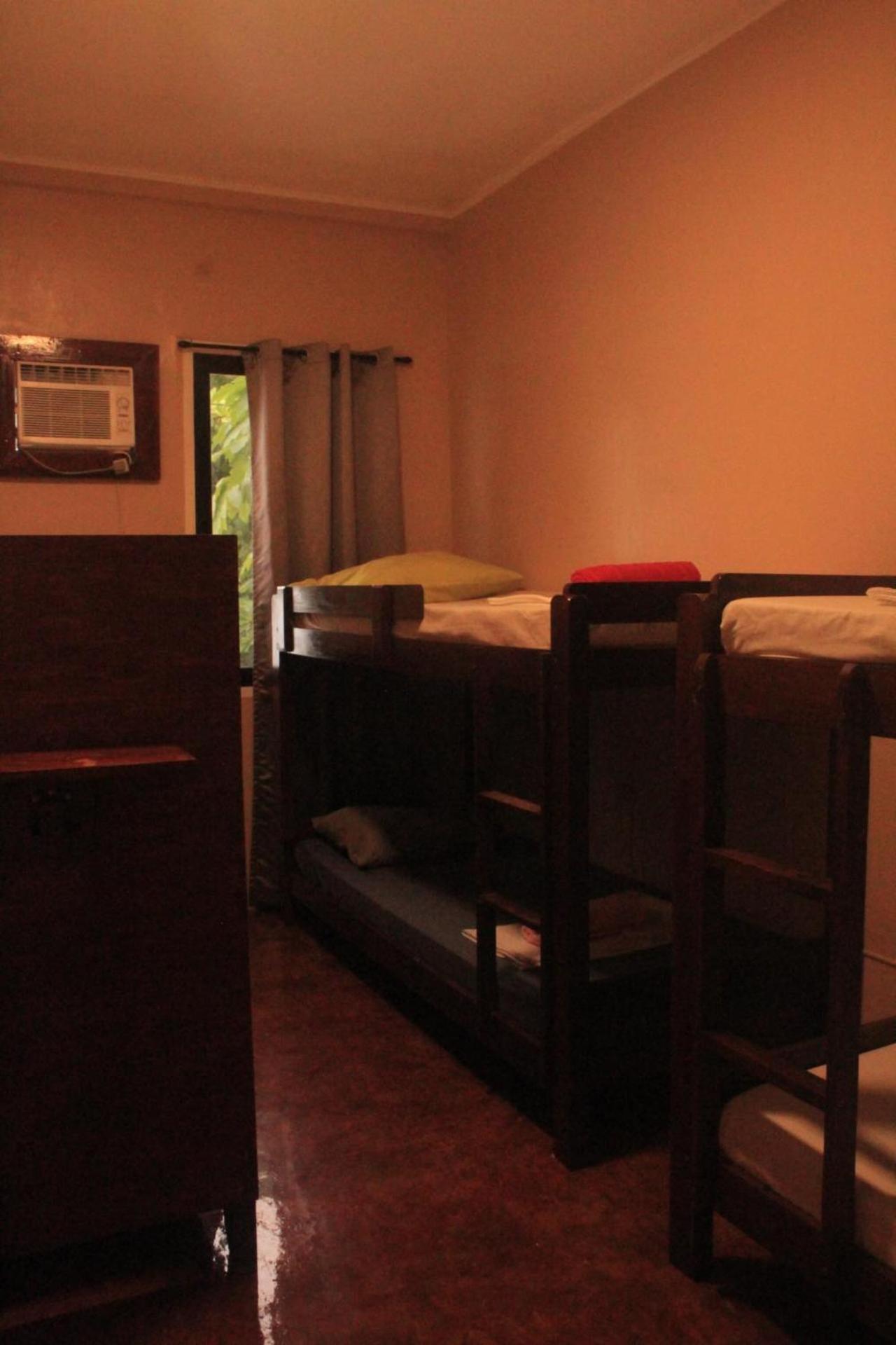 מואלבואל Laguno Hostel And Guest House חדר תמונה
