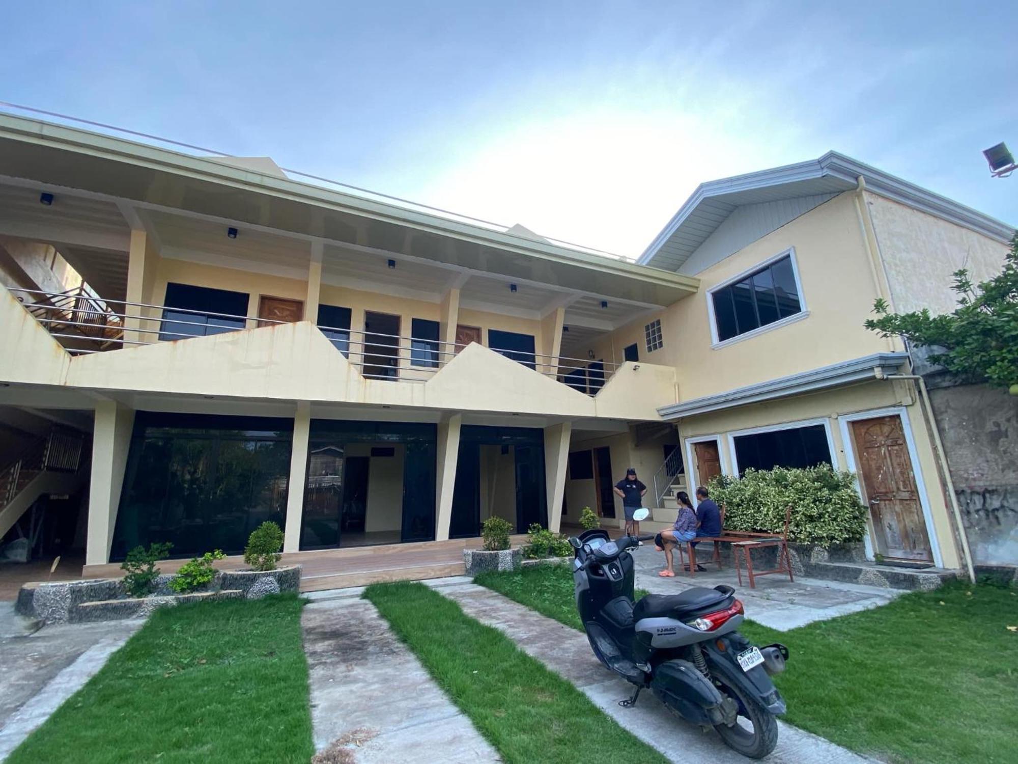 מואלבואל Laguno Hostel And Guest House מראה חיצוני תמונה