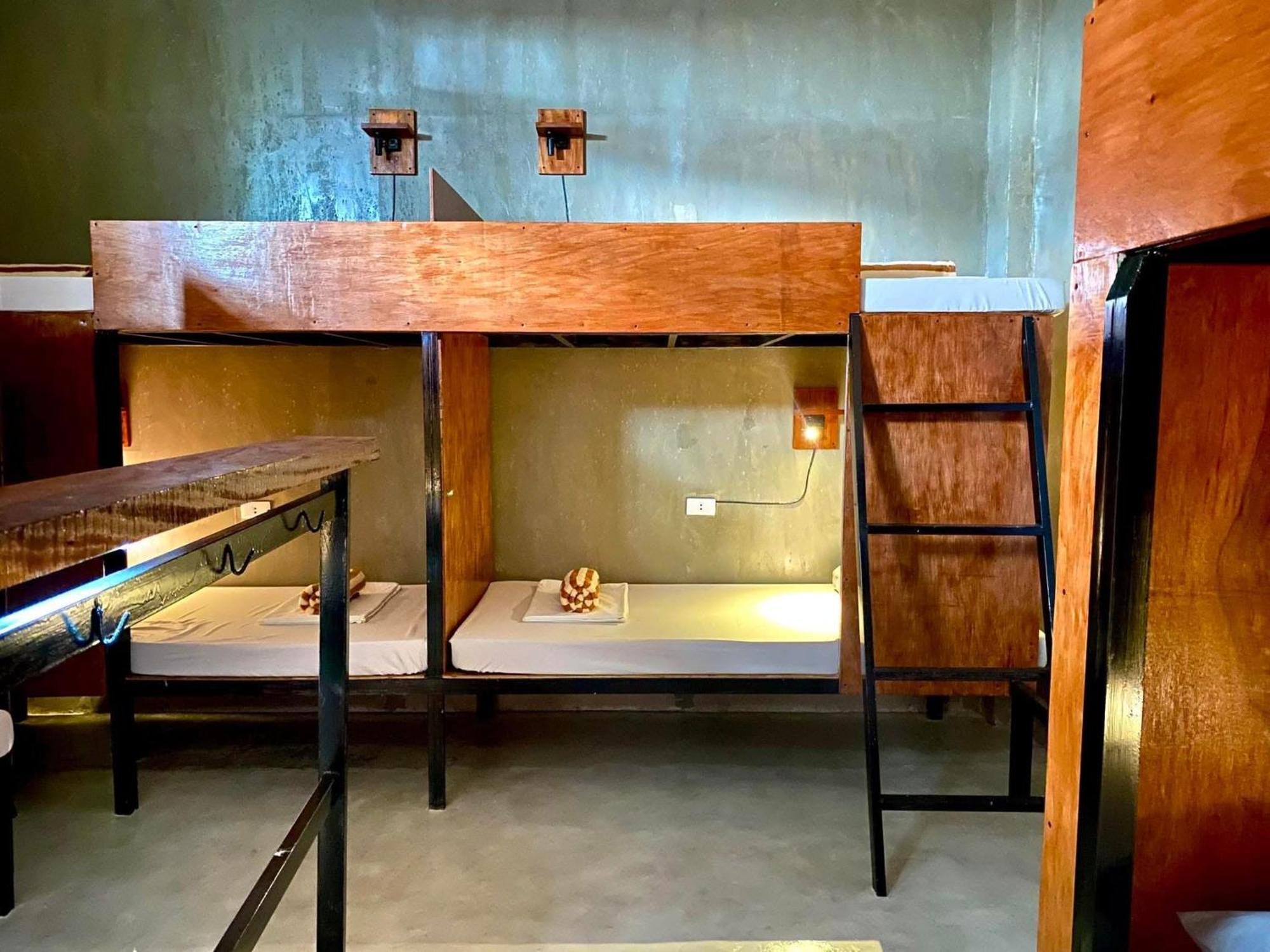 מואלבואל Laguno Hostel And Guest House מראה חיצוני תמונה